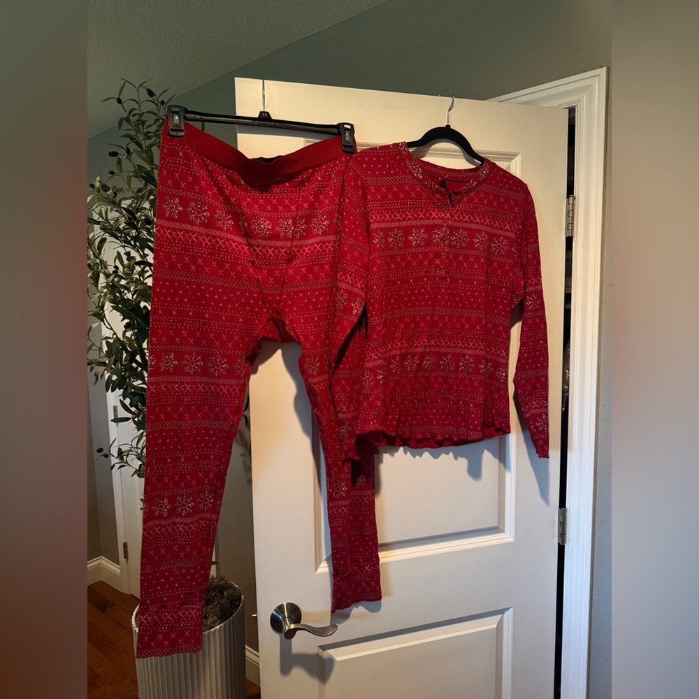 SKIMS Red Snowflake Pajama Set